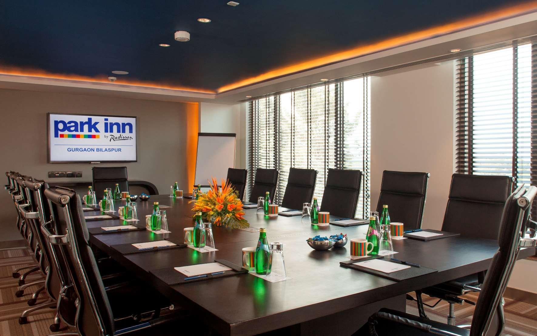 Park Inn By Radisson Gurgaon Bilaspur Manesar Εξωτερικό φωτογραφία